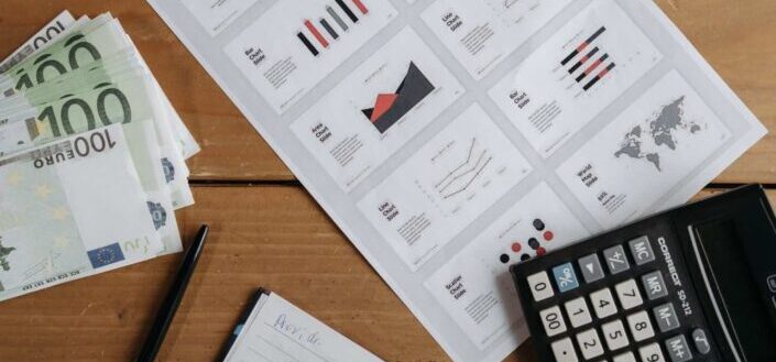 Business Analytic and Calculator on Top of the Table